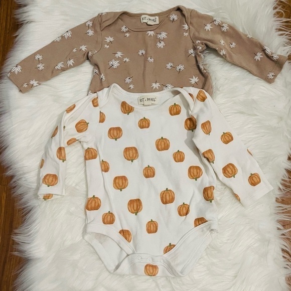 3/$15 Kit + Pearl Baby Long Sleeve Onsies Set of 3 Size 12 months - Picture 4 of 6